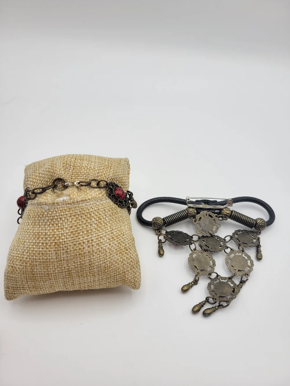 Vintage-Inspired Red Stone And Gunmetal Brooch And Bracelet Set